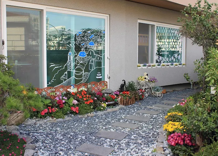 Happy Garden Guesthouse